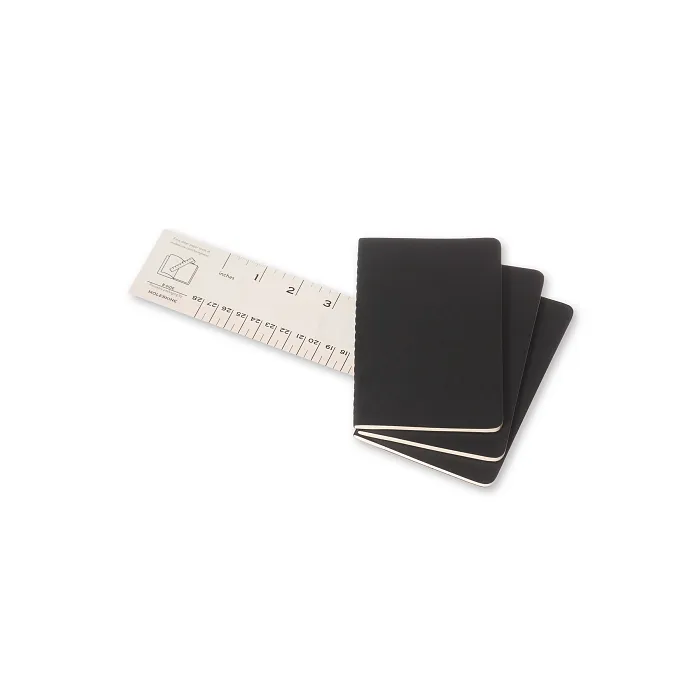 Set de 3 Libretas de Bolsillo Negras Hoja Rayada Pasta Suave — Render (Perspectiva)